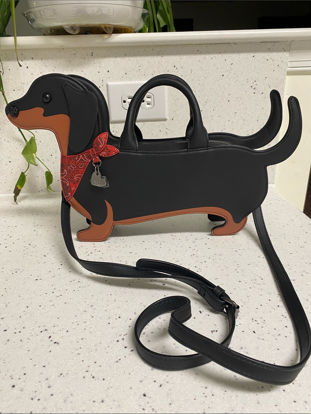 NWT. Betsey Johnson, dachshund handbag. - Picture 11 of 12